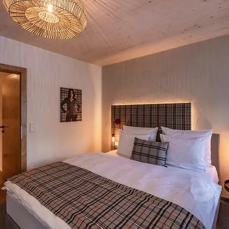 מלון Landhaus Jenul