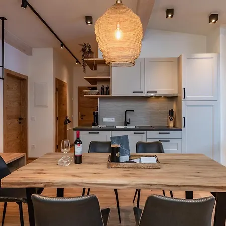 Landhaus Jenul מלון *